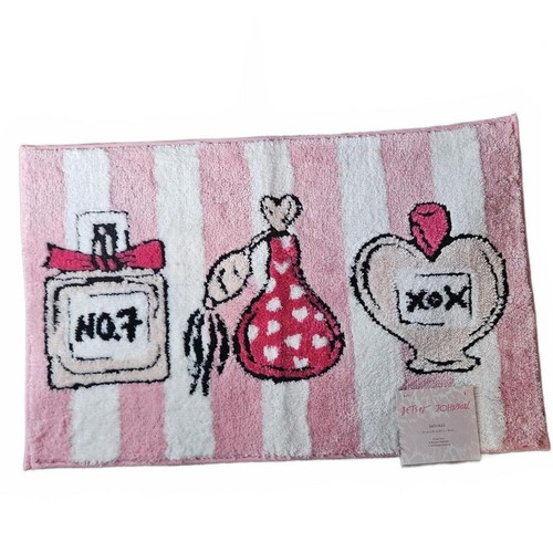Betsey johnson xox bath rug - betsey,